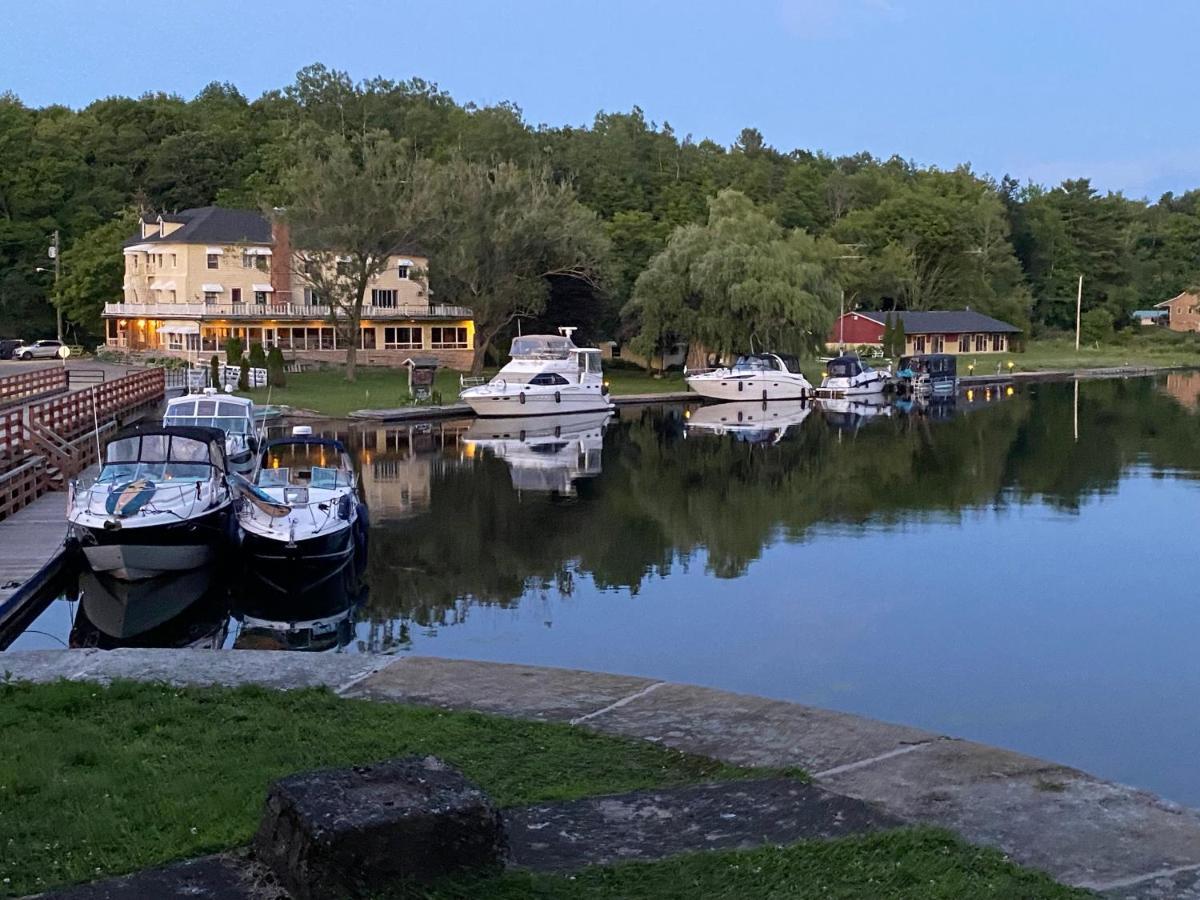 Hotel Kenney Rideau Crosby Exteriör bild